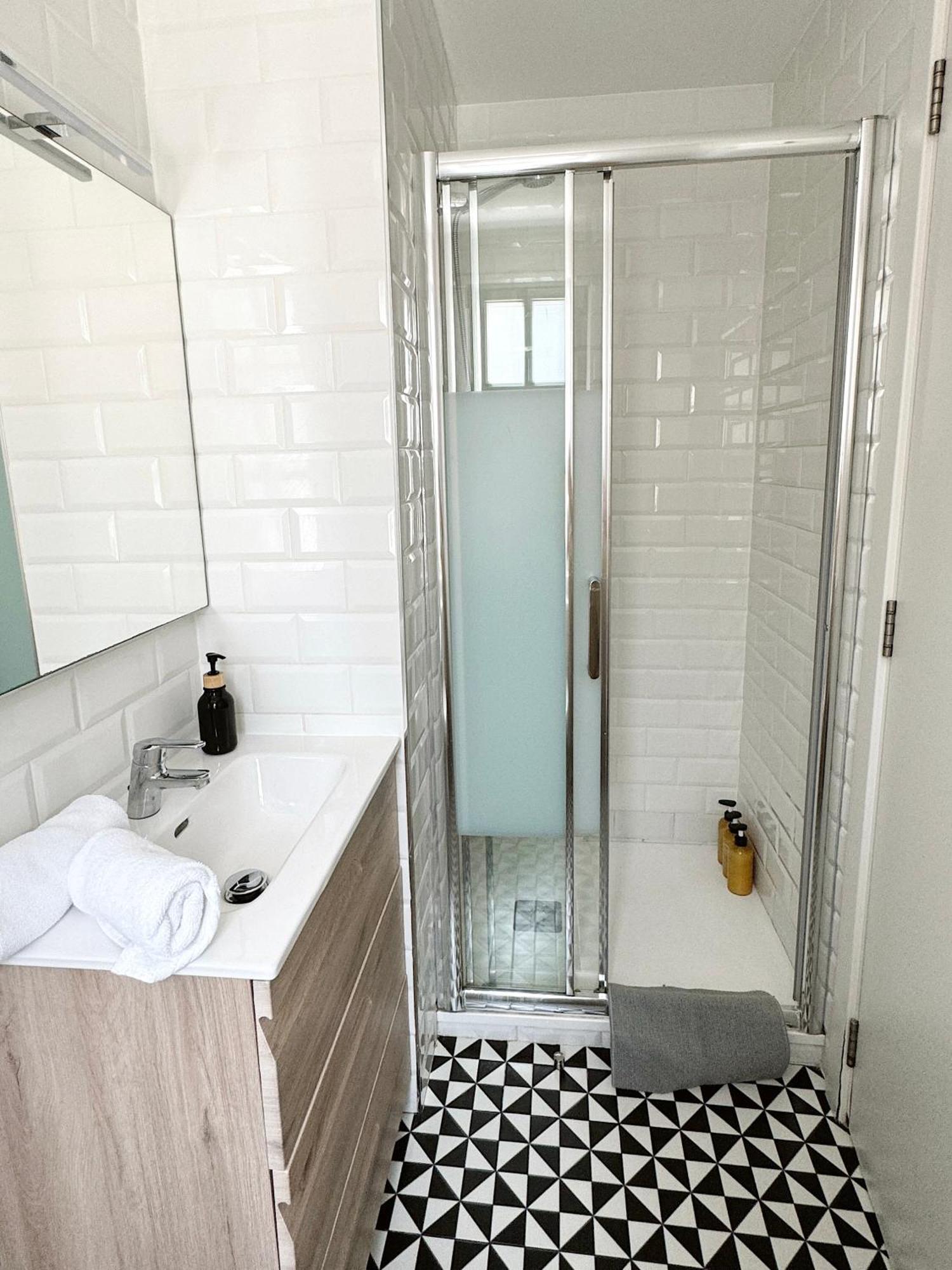 Master Penthouse Double Room Ensuite With Private Terrace - Grand Central House Gibraltar Eksteriør bilde