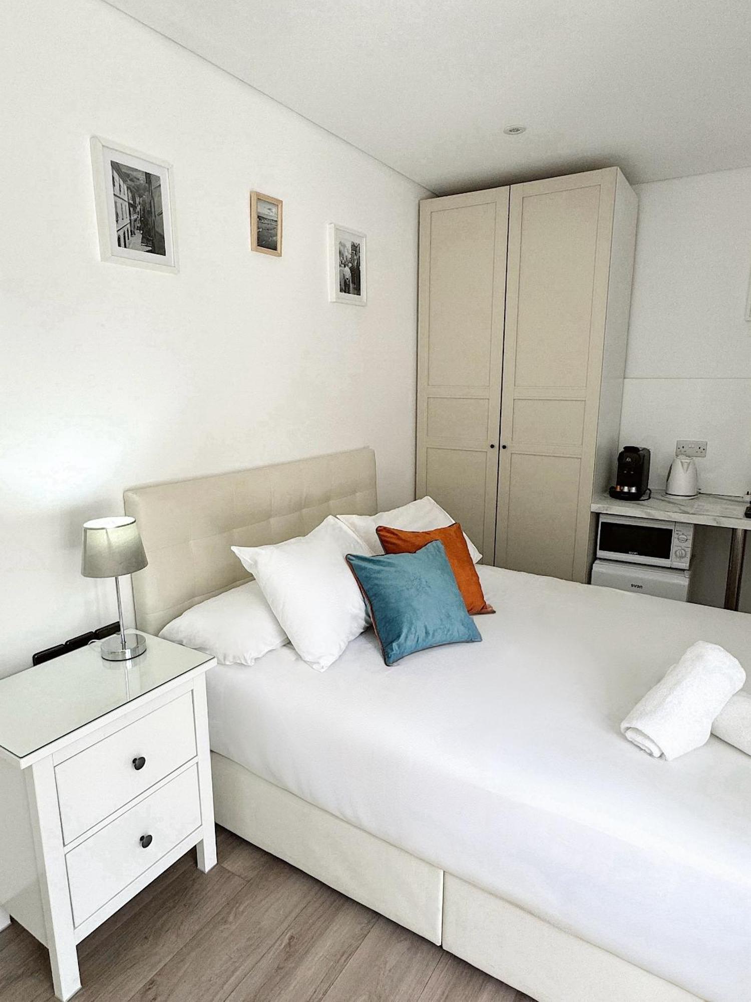 Master Penthouse Double Room Ensuite With Private Terrace - Grand Central House Gibraltar Eksteriør bilde